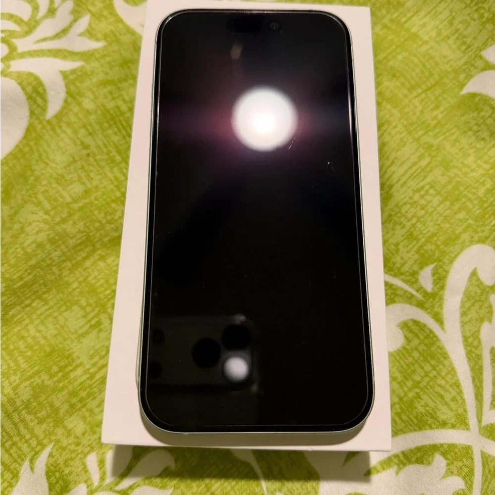 15 Apple Smartphone in Green